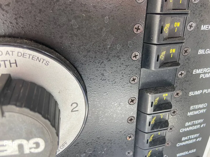 Slide: The Image of Sea Ray 240 Sundancer 2010 - 10796248