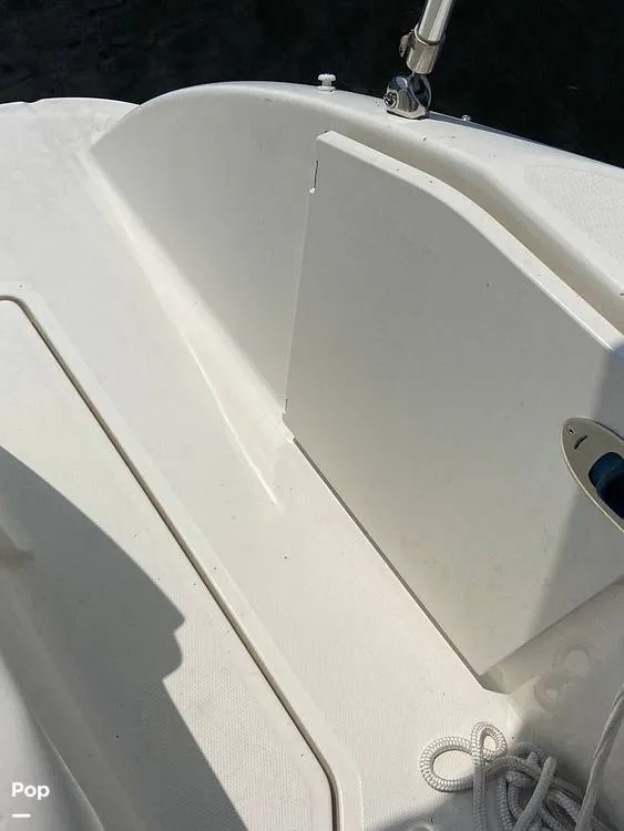 Slide: The Image of Sea Ray 240 Sundancer 2010 - 10796258