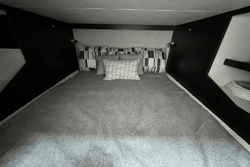 Slide: The Image of Cruisers Yachts 38 GLS Outboard 2025 - 26