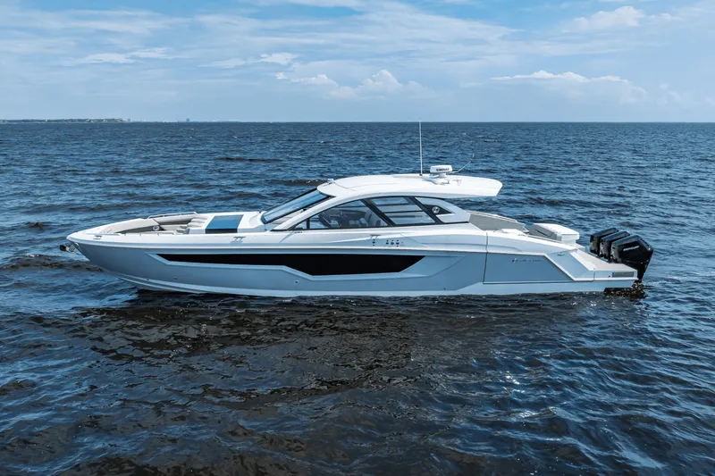 Slide: The Image of Cruisers 50 GLS 2025 - 10