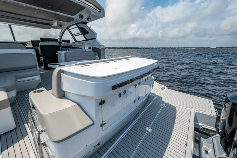Slide: The Image of Cruisers 50 GLS 2025 - 21