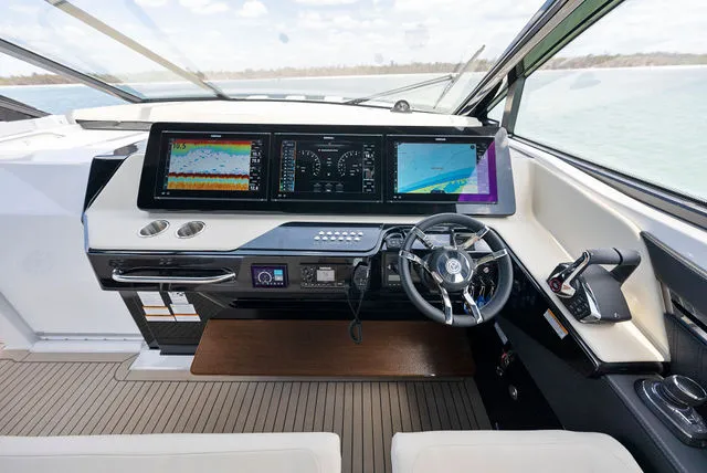 Slide: The Image of Cruisers 50 GLS 2025 - 104