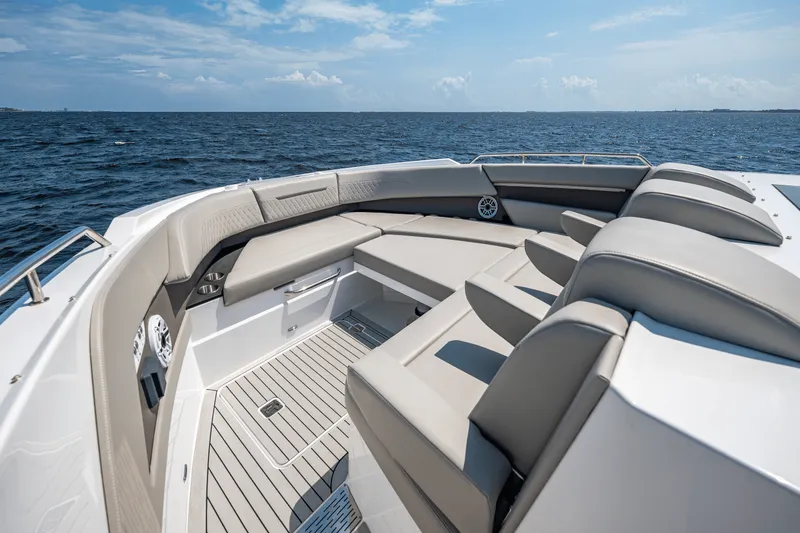 Slide: The Image of Cruisers 50 GLS Outboard 2025 - 55