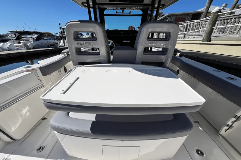Slide: The Image of Boston Whaler 330 Outrage 2025 - 12