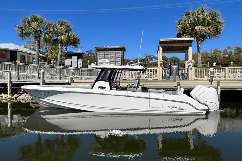 Slide: The Image of Boston Whaler 330 Outrage 2025 - 3