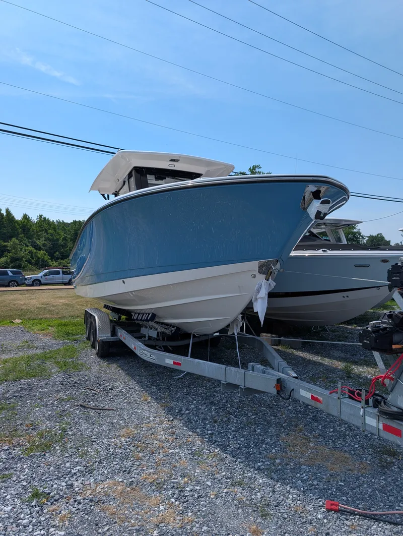 The Image of Robalo R300 2026 - 0