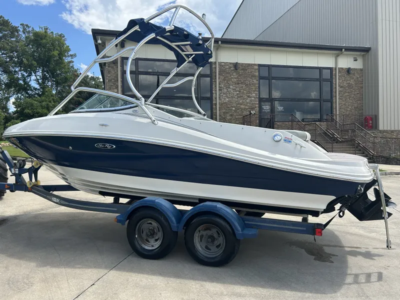 Slide: The Image of Sea Ray 210 Select 2008 - 2