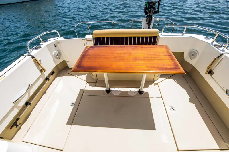 Slide: The Image of Ranger Tug R-31S 2014 - 11