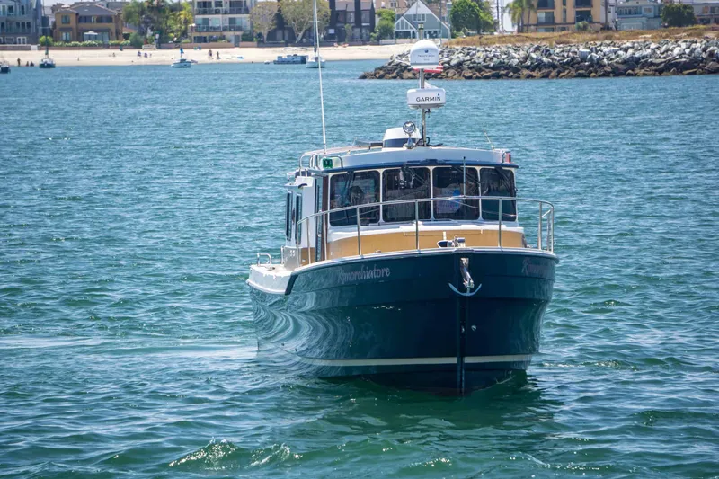 Slide: The Image of Ranger Tug R-31S 2014 - 2