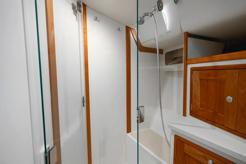 Slide: The Image of MJM 53 Z 2022 - 33