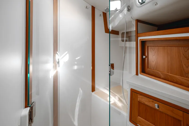 Slide: The Image of MJM 53 Z 2022 - 35