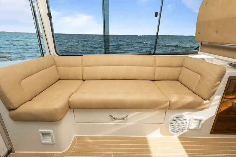 Slide: The Image of MJM 53 Z 2022 - 68