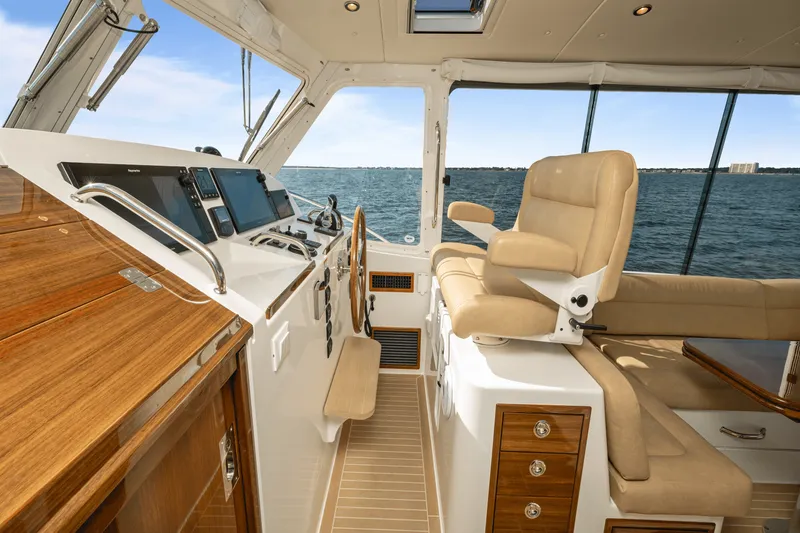 Slide: The Image of MJM 53 Z 2022 - 76