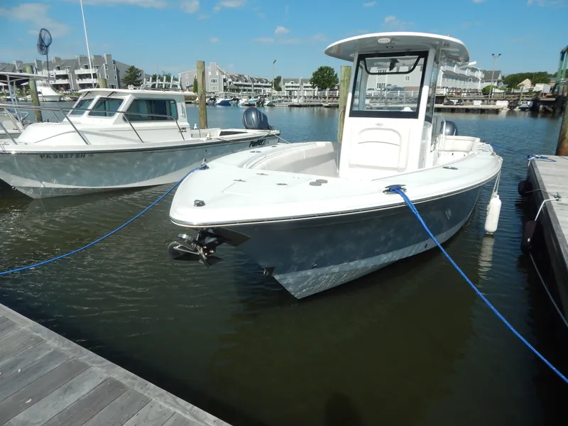 Slide: The Image of Sea Hunt Ultra 275 2020 - 1