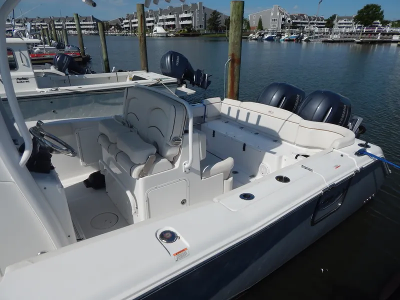 Slide: The Image of Sea Hunt Ultra 275 2020 - 8