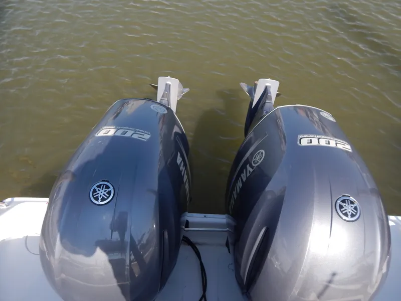 Slide: The Image of Sea Hunt Ultra 275 2020 - 30