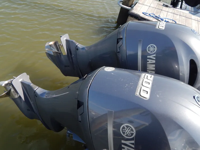 Slide: The Image of Sea Hunt Ultra 275 2020 - 31