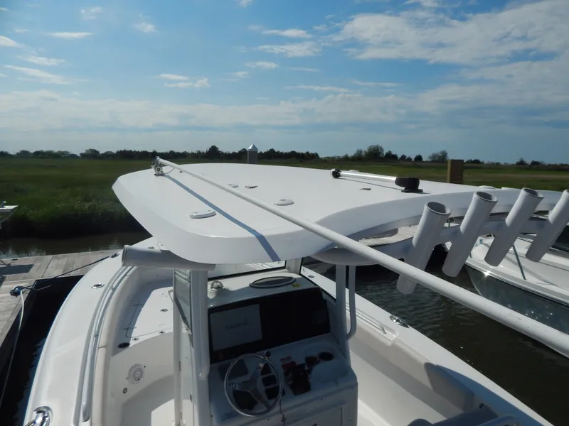 Slide: The Image of Sea Hunt Ultra 275 2020 - 10