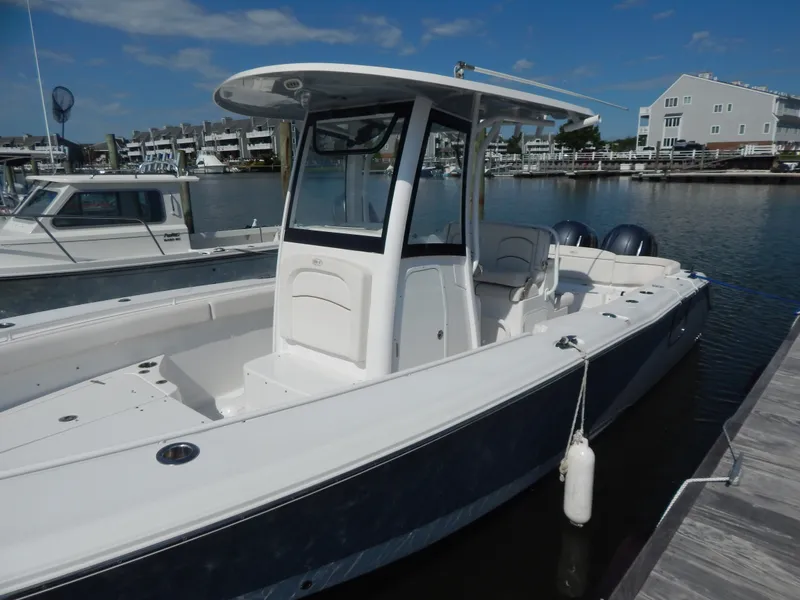 Slide: The Image of Sea Hunt Ultra 275 2020 - 7