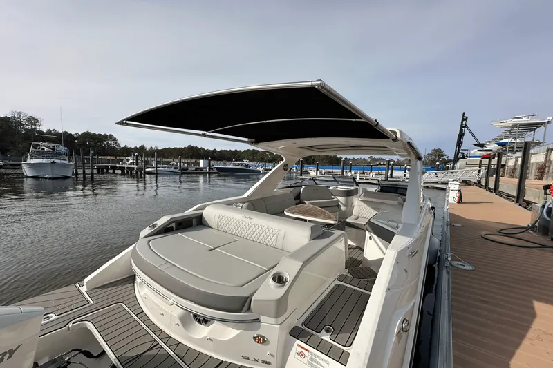 Slide: The Image of Sea Ray 310 SLX-OB 2024 - 6