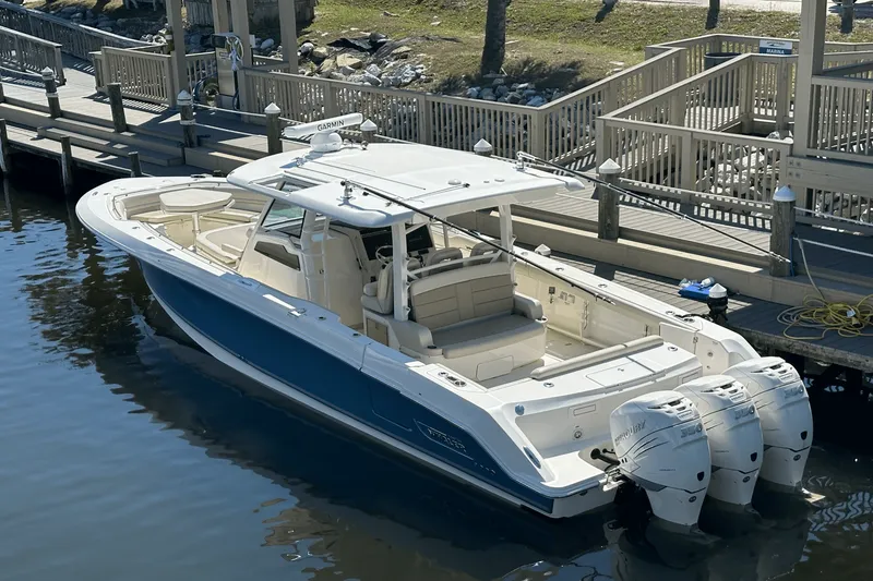 Slide: The Image of Boston Whaler 380 OUTRAGE 2019 - 4