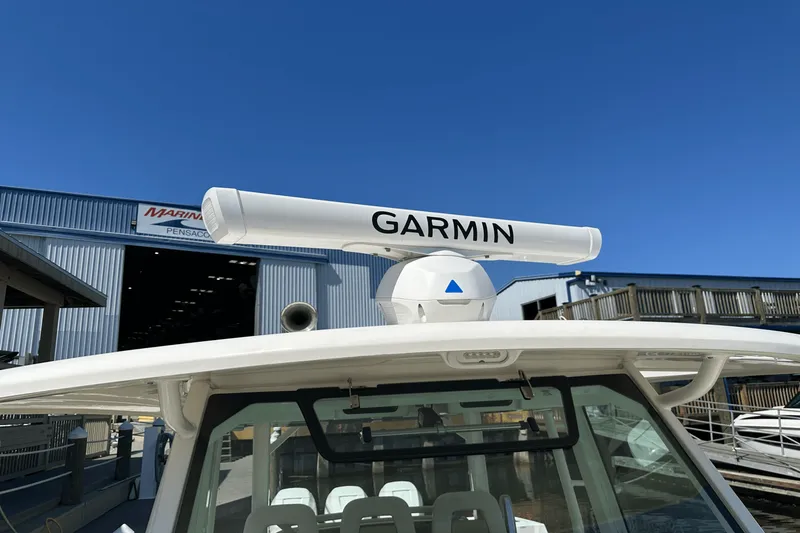 Slide: The Image of Boston Whaler 380 OUTRAGE 2019 - 44