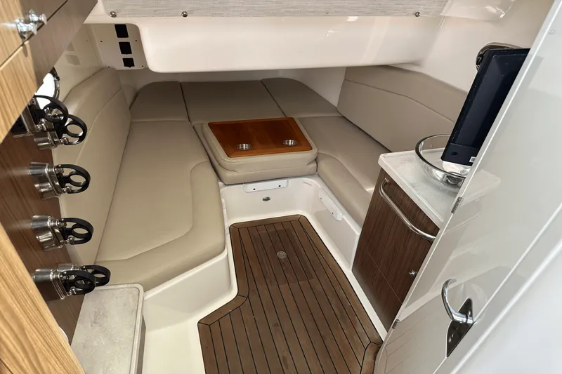 Slide: The Image of Boston Whaler 380 OUTRAGE 2019 - 46