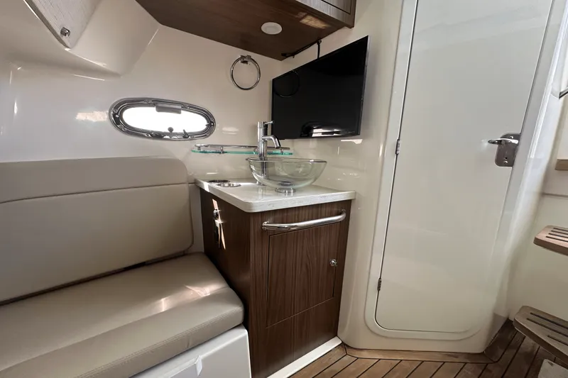 Slide: The Image of Boston Whaler 380 OUTRAGE 2019 - 47