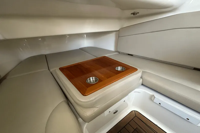 Slide: The Image of Boston Whaler 380 OUTRAGE 2019 - 48