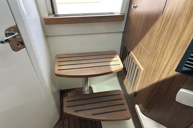 Slide: The Image of Boston Whaler 380 OUTRAGE 2019 - 52