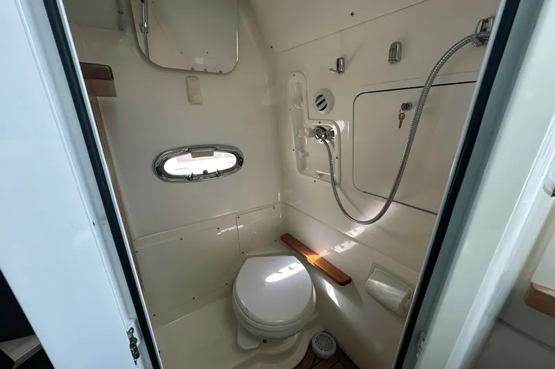 Slide: The Image of Boston Whaler 380 OUTRAGE 2019 - 53