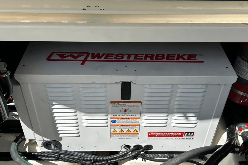 Slide: The Image of Boston Whaler 380 OUTRAGE 2019 - 66