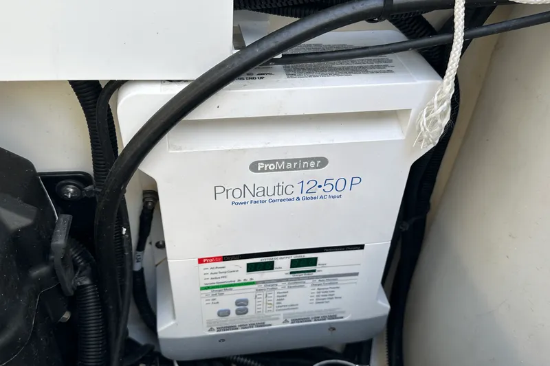 Slide: The Image of Boston Whaler 380 OUTRAGE 2019 - 67