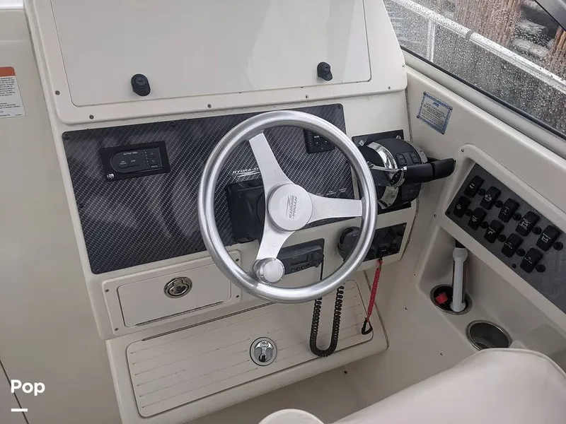 Slide: The Image of Hydra-Sports 2800 WA Vector 2005 - 11043865