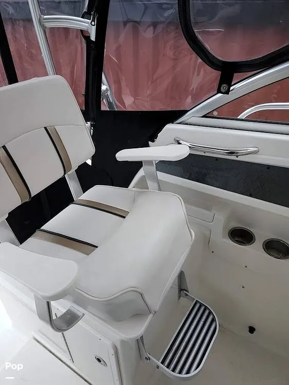 Slide: The Image of Hydra-Sports 2800 WA Vector 2005 - 11043873