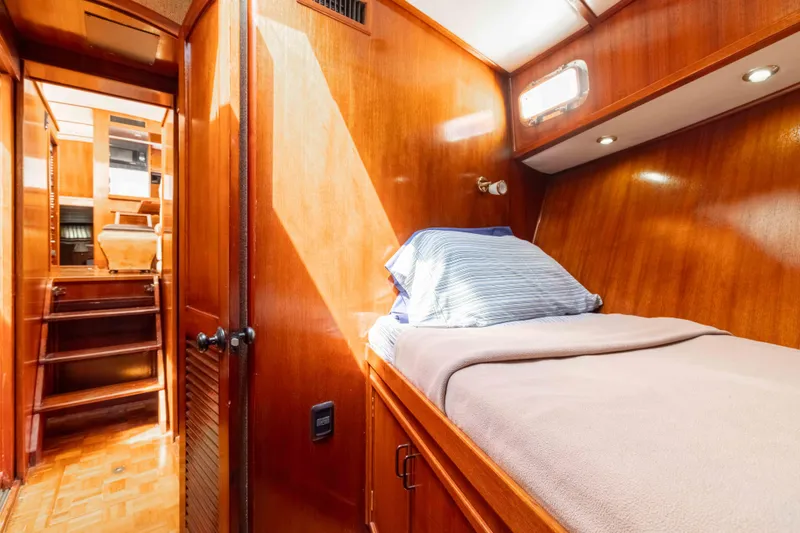 Slide: The Image of Sea Ranger 45 Sundeck 1983 - 61