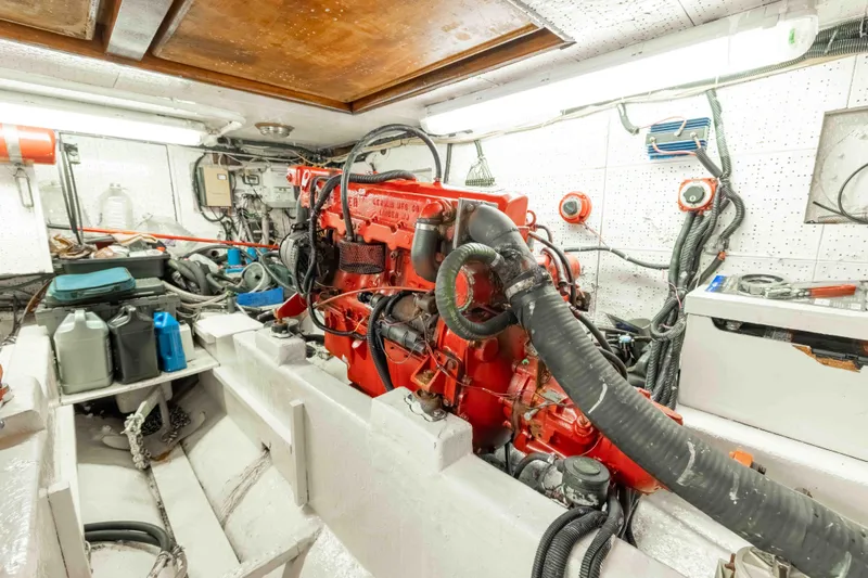 Slide: The Image of Sea Ranger 45 Sundeck 1983 - 65