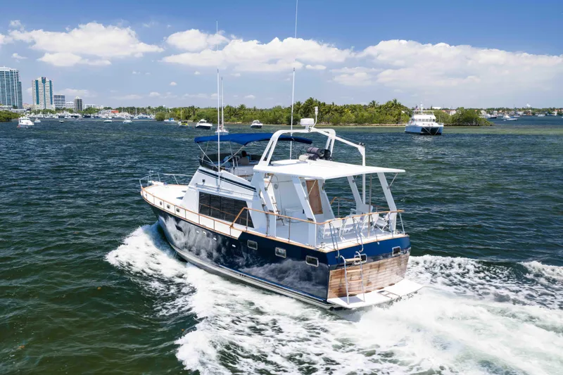 Slide: The Image of Sea Ranger 45 Sundeck 1983 - 15