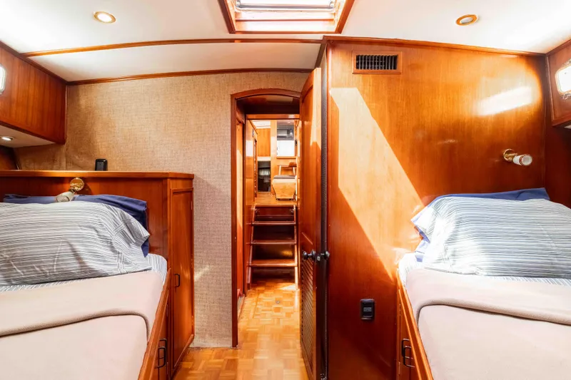 Slide: The Image of Sea Ranger 45 Sundeck 1983 - 60