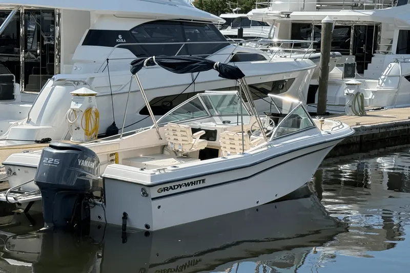 Slide: The Image of Grady-White 223 DUAL CONSOLE 2002 - 2