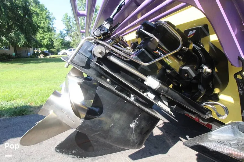 Slide: The Image of Mercury Racing Bravo I - 11091722