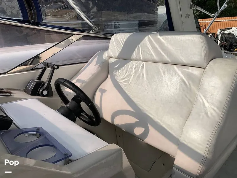 Slide: The Image of Helm Bolster Seat - 10890321