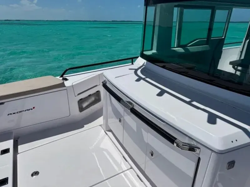 Slide: The Image of Axopar XC Cross Cabin 37 2025 - 15