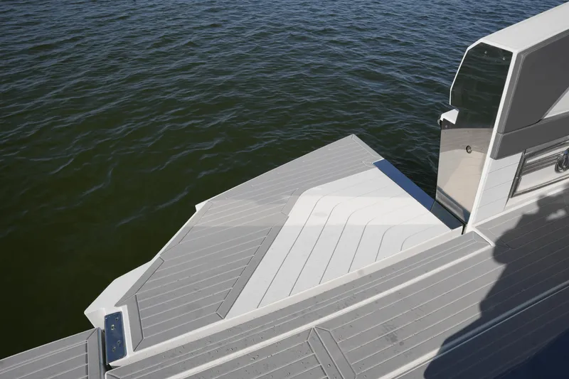 Slide: The Image of Cruisers Yachts 42 GLS 2025 - 16