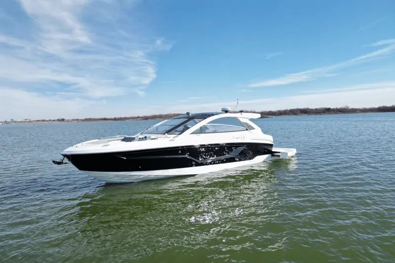 Slide: The Image of Cruisers Yachts 42 GLS 2025 - 2