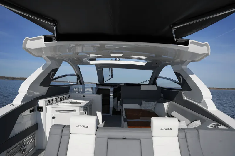 Slide: The Image of Cruisers Yachts 42 GLS 2025 - 20