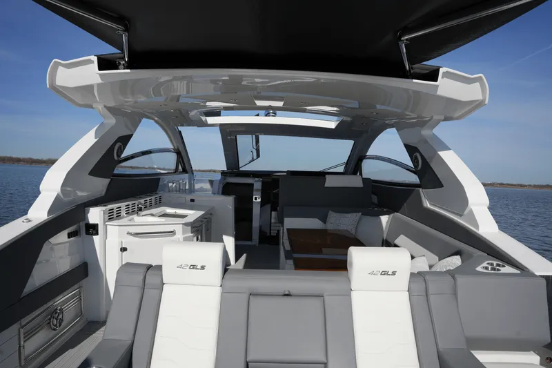 Slide: The Image of Cruisers Yachts 42 GLS 2025 - 21