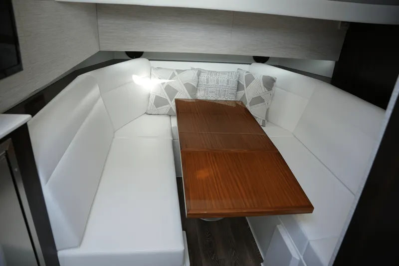 Slide: The Image of Cruisers Yachts 42 GLS 2025 - 39