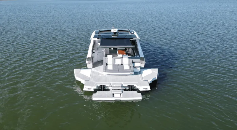 Slide: The Image of Cruisers Yachts 42 GLS 2025 - 8