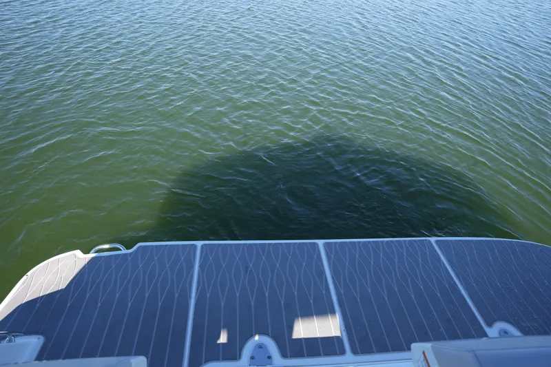 Slide: The Image of Sea Ray Sundancer 370 2025 - 13